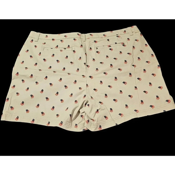 Magellan Outdoors Shorty Shorts American Flag Print Women's Plus Size 24 EUC - Picture 2 of 8